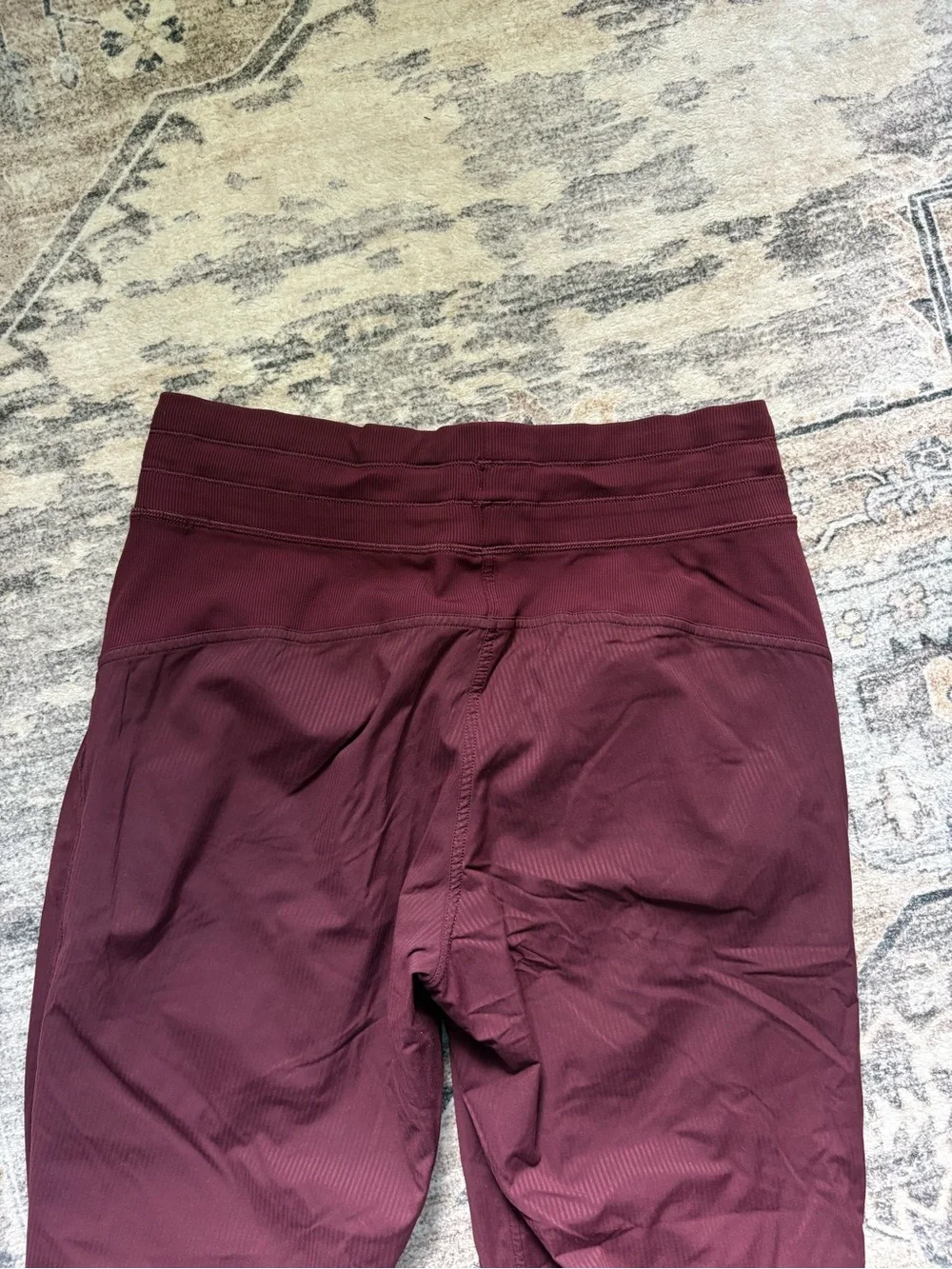 Lululemon Dance Studio Mid-Rise Jogger Full Length size 8 maroon